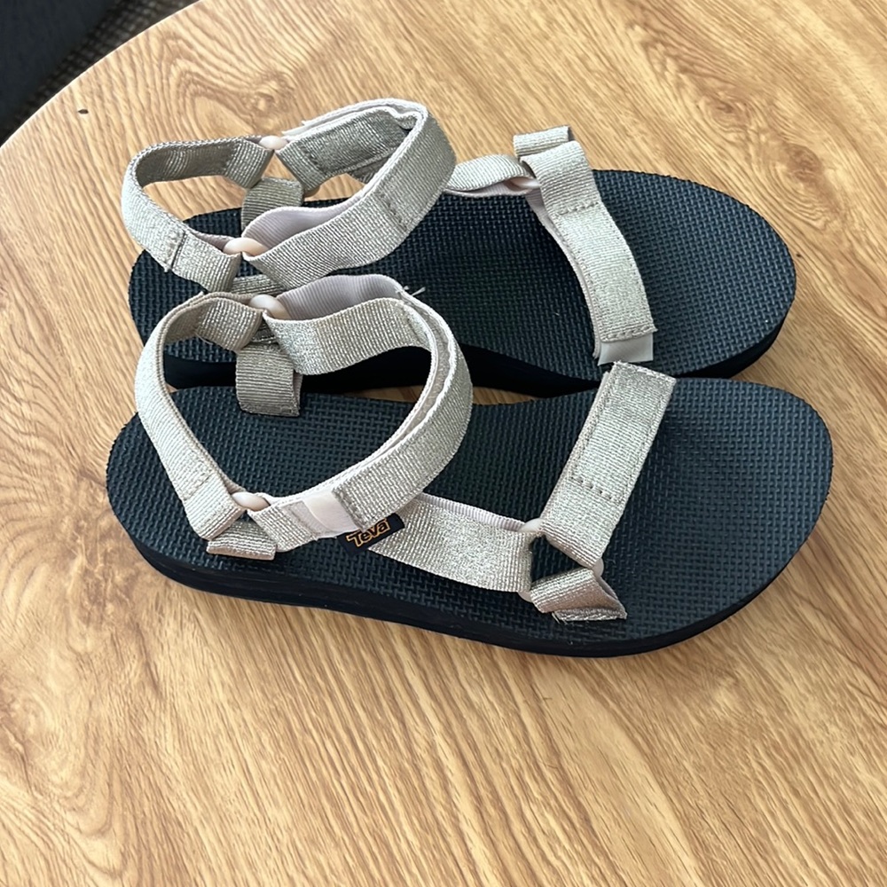 Teva mid platform sandal